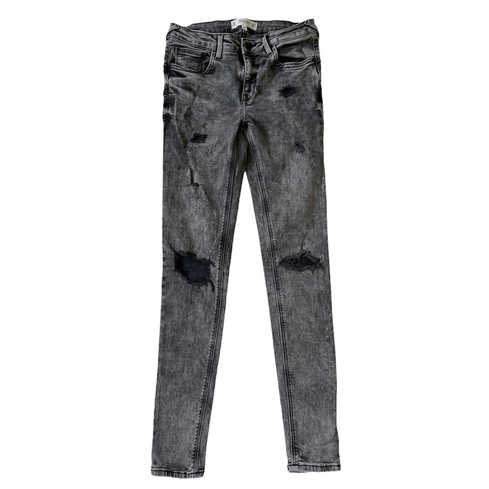 Women's Skinny Jeans in Distressed Gray